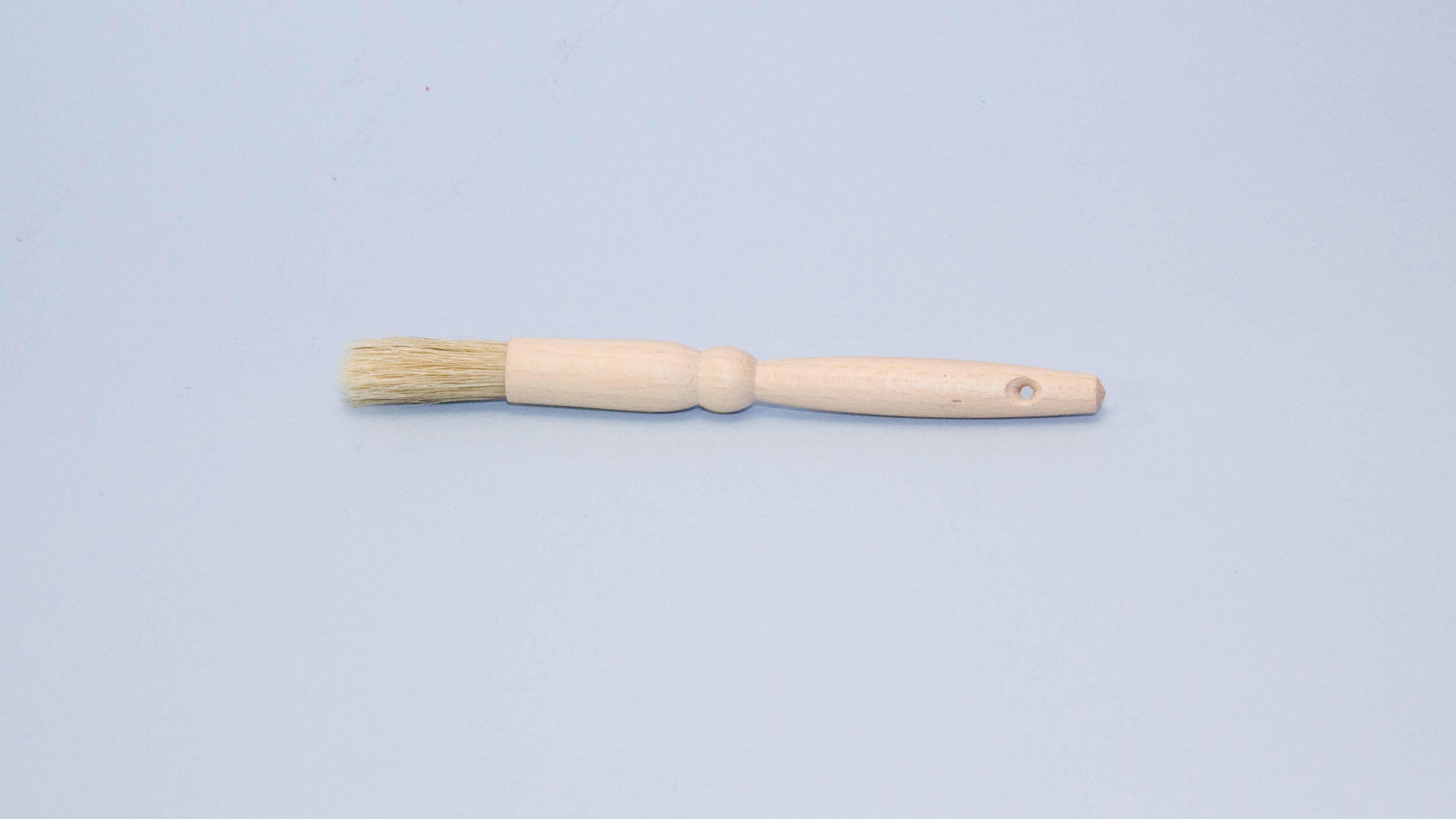 WOODEN HANDLE PASTRY BRUSH PACK 12. 